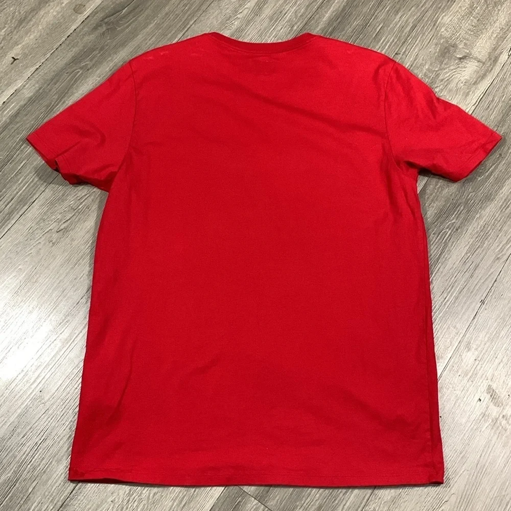 GUESS‎ Men's Red Short Sleeve Pima Embellished Logo Crew T-Shirt size M - Picture 10 of 12